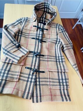 Burberry Vintage 80s/90s Duffle Toggle Coat in all Wool Plaid Size Small